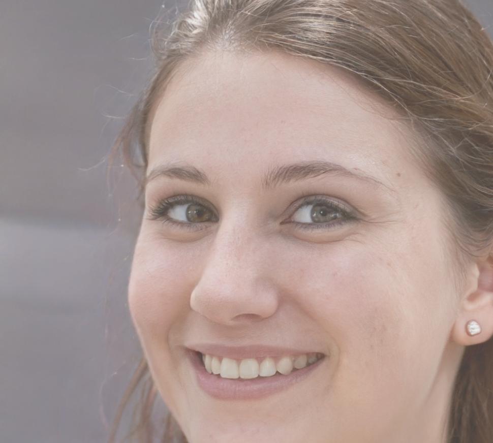 Portrait de Louve Mercier, responsable pédagogique chez elotorlyreon
